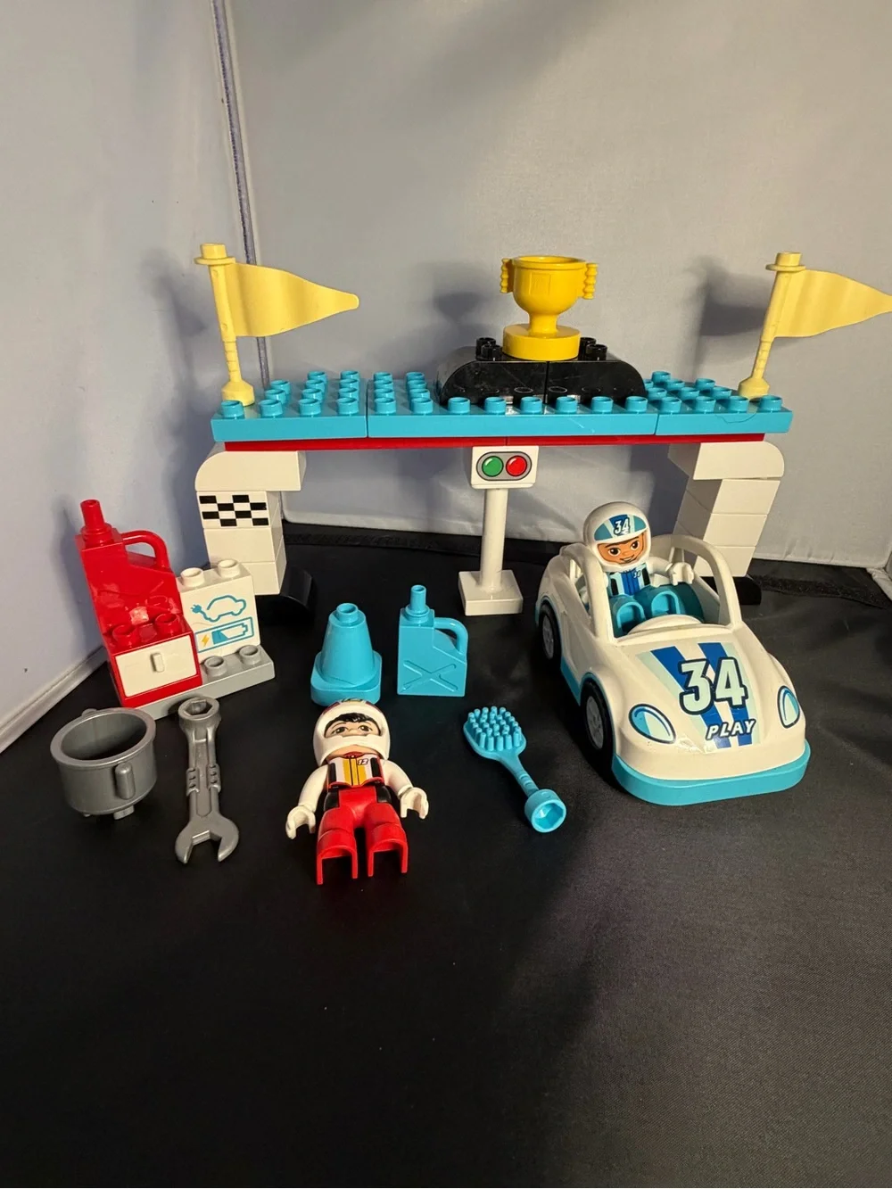 LLEGO DUPLO 10947 Race Cars Track #34 Car Drivers Trophy Incomplete